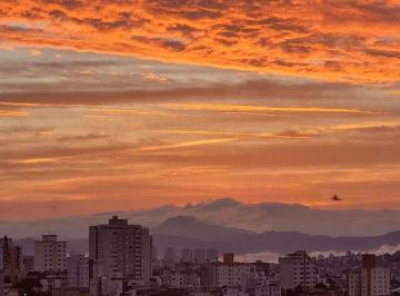 Casa de 4 quartos, Belo Horizonte · Casa à venda, 4 quartos, 2 suítes, 2 vagas, Concórdia - Belo Horizonte/MG