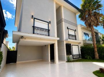 Casa de 5 quartos, Santana de Parnaíba · Casa mobiliada com Rooftop para locação com 5 suítes no Tamboré 11