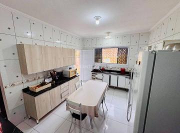 Casa · 166m² · 3 Quartos · 4 Vagas · Casa à Venda no Condomínio Chacur - Várzea Paulista