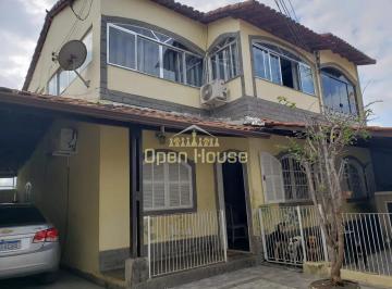 excelente-casa-a-venda-com-piscina-em-barra-do-pirai-espacosa-seguranca-area-gourmet-71779467718349.jpeg · Casa com Piscina e Área Gourmet à Venda em Barra do Piraí Suíte, Quintal e Garagem