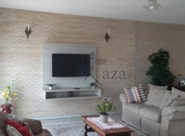 Casa · 250m² · 3 Quartos · 2 Vagas · Oportunidade - Casa - Vila Pinheiro - 3 Dormitórios - 250m².