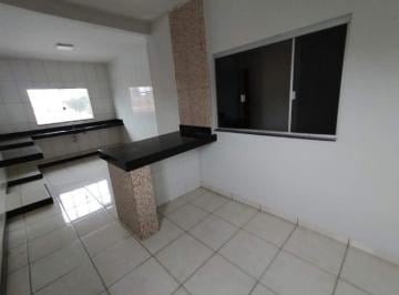 Apartamento · 2 Quartos · 1 Vaga · Alugo apartamento com sala de estar ampla e varanda no Parque Jardim!