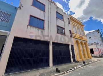 Comercial · 274m² · 3 Vagas · Prédio Comercial Revitalizado na Campina – Rara Garagem para 3 Carros