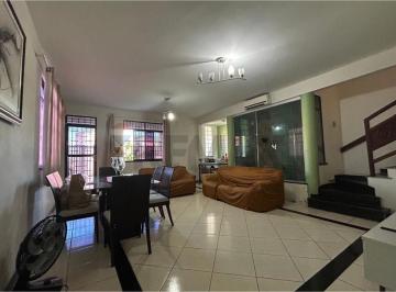 Casa · 180m² · 4 Quartos · 2 Vagas · Casa Santo Antônio Remax