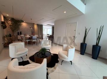 Casa · 293m² · 4 Quartos · 3 Vagas · Casa de Alto Padrão com 4 Suítes e Área Gourmet no Spina Ville
