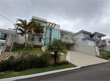 Casa · 293m² · 4 Quartos · 3 Vagas · Casa de Alto Padrão com 4 Suítes e Área Gourmet no Spina Ville