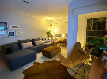 Casa · 250m² · 3 Quartos · 1 Vaga · Sobrado com 3 dormitórios sendo uma suíte, bem localizado e com personalidade e conforto