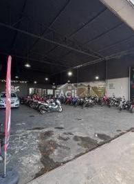 Comercial · 300m² · 5 Vagas · Loja para Locação em Manoel Plaza, Serra - 300m² e 1 Banheiro