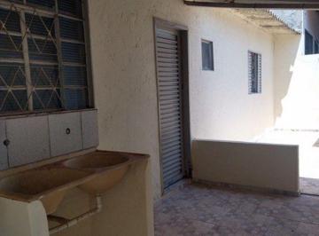 Casa · 40m² · 1 Quarto · Casa para alugar em Jardim João Paulo Ii de 40.00m² com 1 Quarto