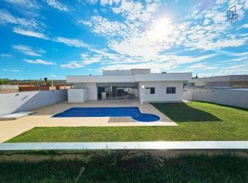 Casa · 340m² · 4 Quartos · 4 Vagas · Casa de Condomínio para venda em Araçoiaba da Serra de 340.00m² com 4 Quartos, 4 Suites e 4 Garagens