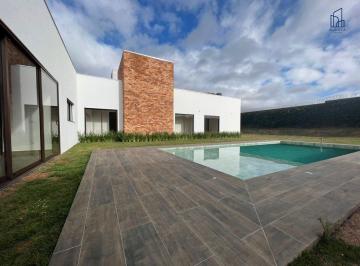 Casa · 366m² · 4 Quartos · 6 Vagas · Casa de Condomínio para venda em Araçoiaba da Serra de 366.00m² com 4 Quartos, 4 Suites e 6 Garagens