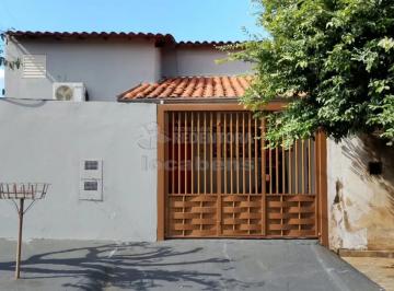 Casa · 200m² · 2 Quartos · 2 Vagas · Casa: 2 casa em um terreno só