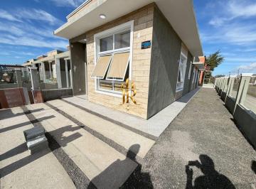 Casa · 95m² · 3 Quartos · 2 Vagas · Residencia 3 dormitorios á venda em Tramandaí | Bairro Zona Nova