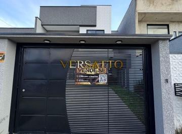 Casa · 176m² · 3 Quartos · 3 Vagas · Sobrado Alto Padrão com Piscina à Venda na Costeira | 3 Quartos e Suíte – Araucária