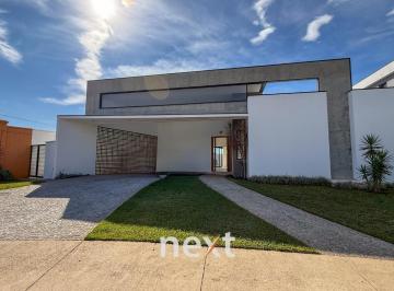 0 · Casa térrea e nova, com 3 suítes e piscina.