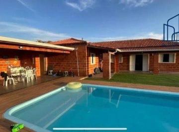 Terreno · 136m² · 4 Quartos · 10 Vagas · Chácara para venda em Araçoiaba da Serra de 136.00m² com 4 Quartos, 1 Suite e 10 Garagens