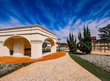 8622451bbd894898a67eb21940e09bb151b5dbd2 · Terreno à venda no Condomínio Jardim Versailles em Uberlândia