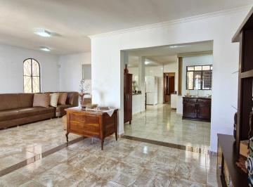 64cc9d16-59ca-4c60-910e-f28483129c02 · Excelente sobrado para venda em Parada Inglesa com 6 quartos, sendo 2 suítes, 150m²