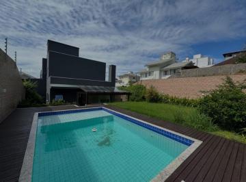 Casa · 180m² · 3 Quartos · 2 Vagas · CASA COM 3 QUARTOS E SUÍTE COM CLOSET NA PEDRA BRANCA, PALHOÇA - SC