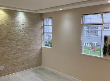 Apartamento · 42m² · 3 Quartos · 1 Vaga · Apartamento Térreo Reformado com 3 Quartos no Campo Comprido