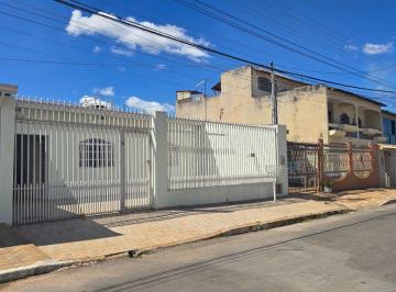 Casa de 3 quartos, Brasília · CASA 3 QUARTOS COM SUÍTE EM TAGUATINGA 4 VAGAS LOCALIZAÇÃO PRIVILEGIADA AC/ FINANCIAMENTO E FGTS.