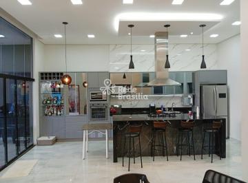 Casa · 220m² · 3 Quartos · 2 Vagas · CASA TÉRREA 3 SUÍTES COM SUÍTE MASTER PRONTA PARA HIDROMASSAGEM REFORMADA À VENDA ARNIQUEIRAS