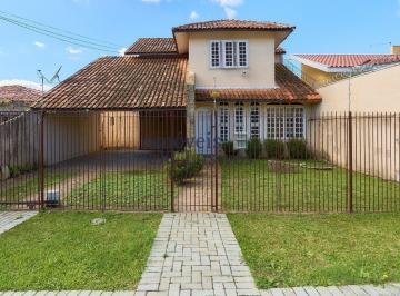 Casa · 209m² · 3 Quartos · 8 Vagas · Casa ampla com 3 quartos e excelente espaço externo no Novo Mundo