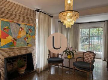 2c3714bdad8d87640addc09ee7a0c9e9d80ddf51 · Casa de Esquina no Jardim Paulista com Excelente Potencial para Modernização - 271m²