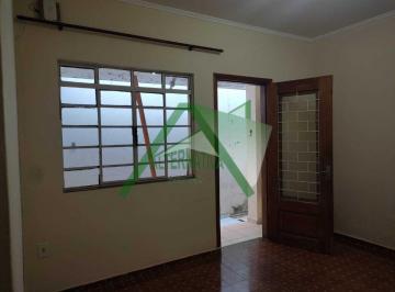 Casa de 3 quartos, São Caetano do Sul · Excelente casa térrea com edícula no Bairro Santo Antônio!