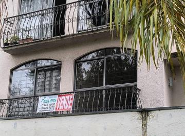 Apartamento de 2 quartos, Curitiba · Apartamento de Frente para Praça