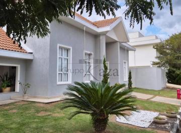 Casa de 3 quartos, Jacareí · Oportunidade Casa em Condomínio Sunset Garden 3 Dormitórios duas suítes 282m²