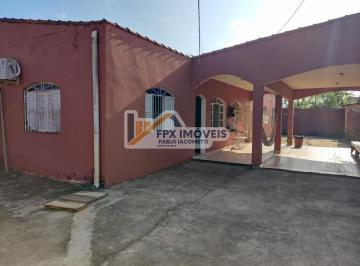 Casa de 3 quartos, Itanhaém · Casa com 3 quartos e churrasqueira em Itanhaém.
