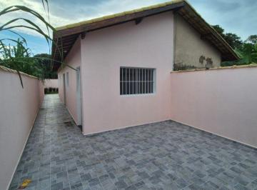 Casa de 2 quartos, Itanhaém · Casa com 2 quartos e espaço para piscina em Itanhaém.