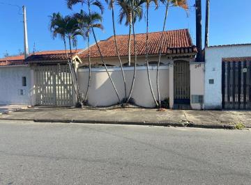 Casa de 3 quartos, Peruíbe · Casa à venda em Peruibe a apenas 300 m da praia