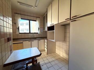 Apartamento de 2 quartos, Florianópolis · Apartamento 2 Dormitórios, dependência empregada, 1 VG, arejado, Centro, Florianópolis, SC.