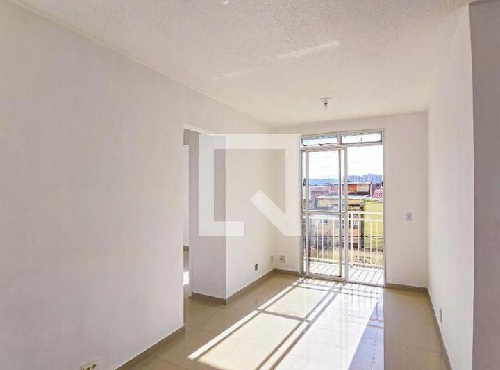 Foto do imóvel - Apartamento com 2 quartos, varanda e piscina no condomínio para alugar