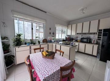 Casa · 210m² · 4 Quartos · 6 Vagas · Casa com 4 dormitorios no Boqueirão