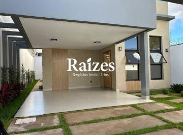 Casa · 147m² · 3 Quartos · 2 Vagas · Casa à venda no Jardim Europa com 3 quartos sendo 1 suíte master, 2 semi-suítes e 2 vagas