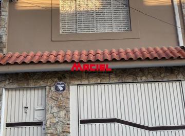 Casa · 240m² · 4 Quartos · 1 Vaga · Sobrado para venda ou locação no centro de Jacarei