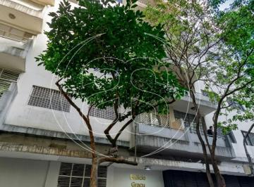 Apartamento · 100m² · 2 Quartos · APARTAMENTO AMPLO COM 100M², EXCELENTE LOCALIZAÇÃO!