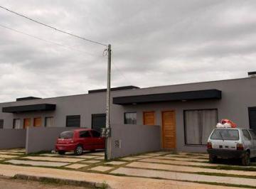 img0 · Casa com 2 Quarto(s) e 1 banheiro(s) para Alugar, 50 m² por R$ 1920 / Mês