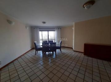 Apartamento · 137m² · 4 Quartos · 2 Vagas · Centro - Apartamento com 4 dormitórios na região central da cidade, prédio em esquina