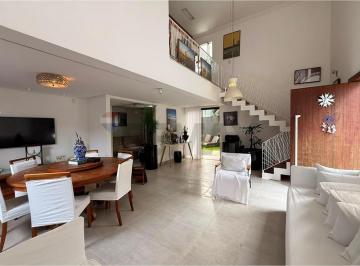 Casa · 240m² · 4 Quartos · 3 Vagas · Casa à venda com energia solar no Condomínio Maanaim, em Abrantes