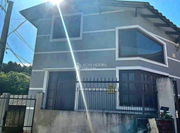 Casa · 200m² · 3 Quartos · 1 Vaga · Terreno com 3 casas na Lomba do Pinheiro