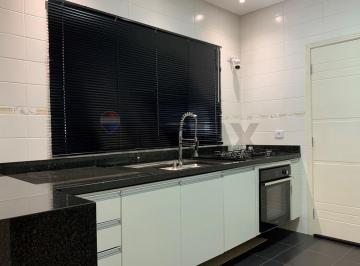 Casa · 222m² · 4 Quartos · 8 Vagas · Seu Refúgio dos Sonhos no Morada da Praia!