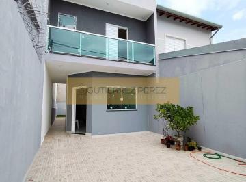 Casa · 117m² · 3 Quartos · 2 Vagas · À venda Sobrado Novo com 3 dorms