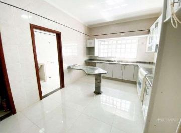 Casa · 260m² · 4 Quartos · 4 Vagas · Casa para venda em São José de 260.00m² com 4 Quartos, 2 Suites e 4 Garagens
