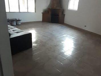 Casa · 250m² · 6 Quartos · 3 Vagas · Sobrado para venda em Centro de 250.00m² com 6 Quartos e 3 Garagens