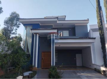 Casa · 254m² · 3 Quartos · 4 Vagas · Casa em condomínio com 3 Quartos (suítes) no Golden Park Sorocaba