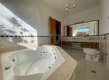 Casa · 235m² · 3 Quartos · 6 Vagas · Imóvel de luxo em condomínio exclusivo com 3 suítes e 6 vagas de garagem na Terras de Piracicaba, SP